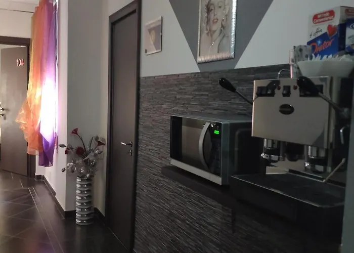 Adriatico 住宿加早餐酒店 朱利亚诺瓦