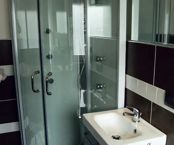 Oda ve Kahvaltı Adriatico